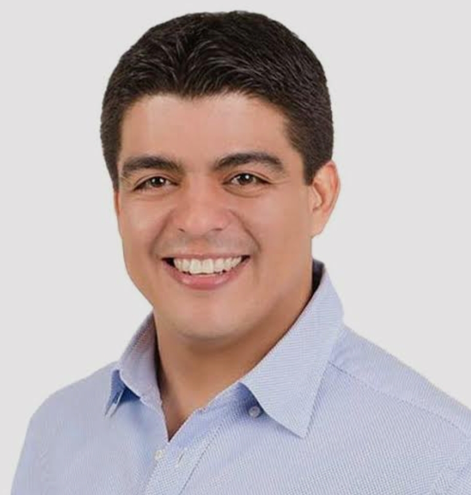 Fellito Suberví pide a funcionarios abrir sus despachos a las bases del PRM